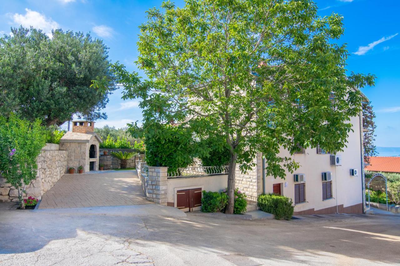 Apartment Iva With Sea View Makarska Ngoại thất bức ảnh